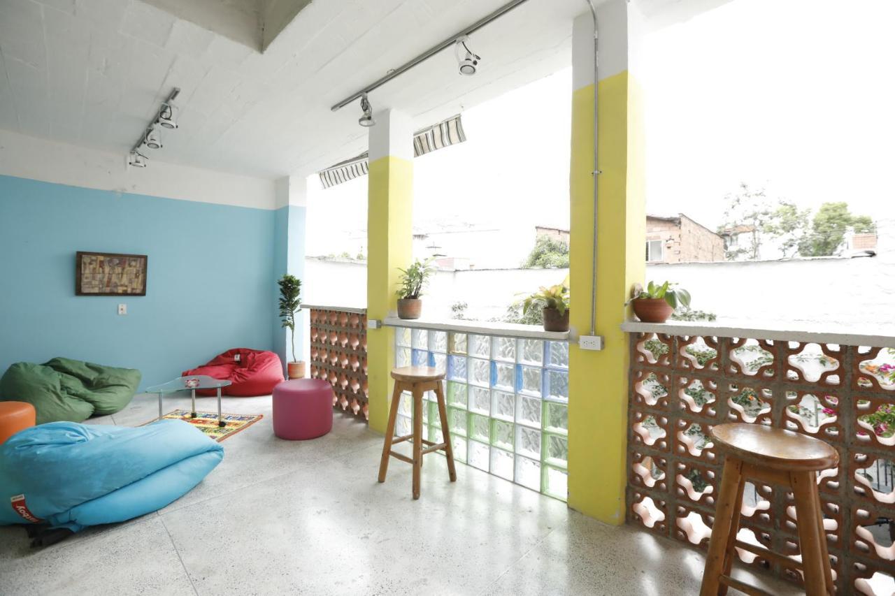 Florentina Symbiosis Medellin Luaran gambar